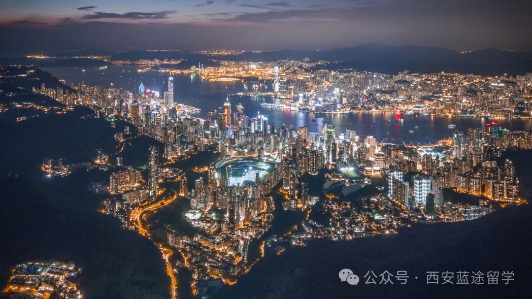 飞越天际线 以全新视角俯瞰香港全景