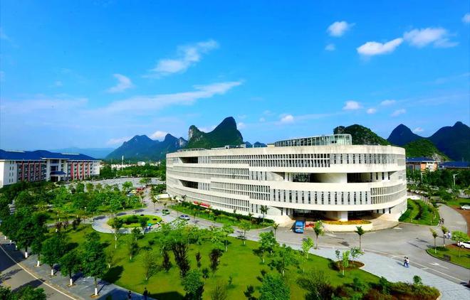 5所普通一本大学毕业生薪资堪比985，低分学生不可错过的捡漏机会